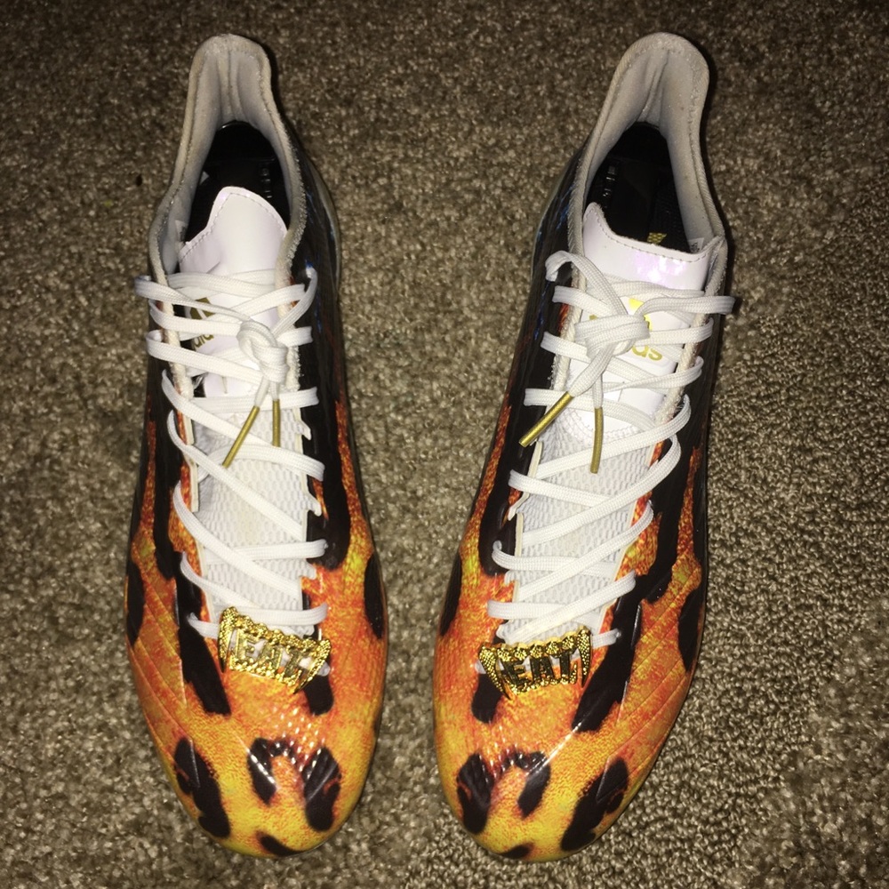 ADIDAS ADIZERO 6.0 UNCAGED FOOTBALL CLEATS